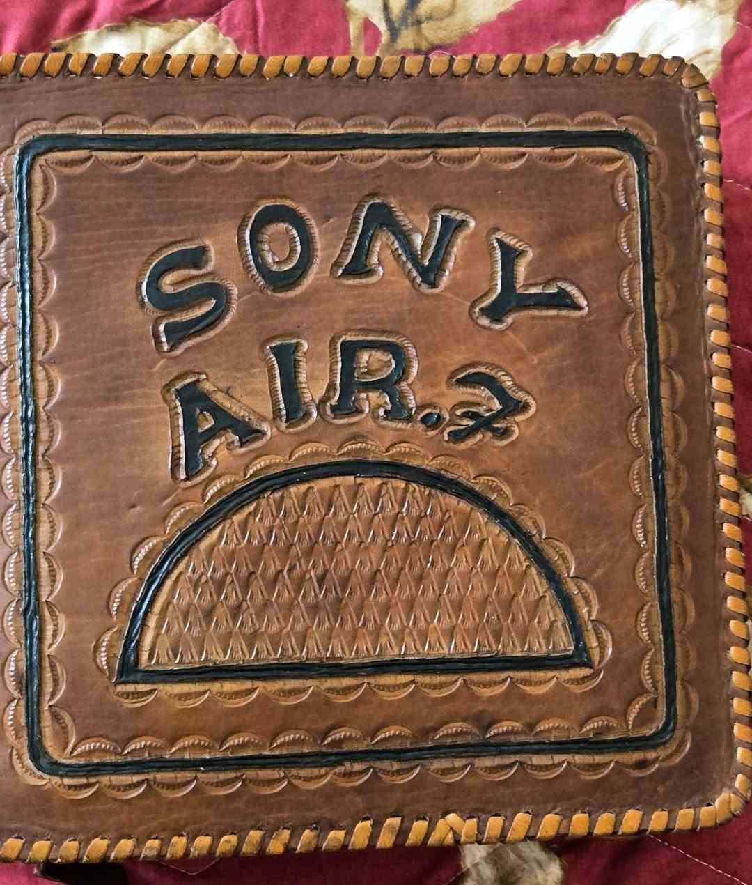 Sony air band 7
تحفة فنية رائعة
للعرض والاستمتاع 💚


**إذا كنت صاحب هذا الإعلان وتريد حذفه لأي سبب، رجاءا أرسل رسالة إلى الدعم الفني**