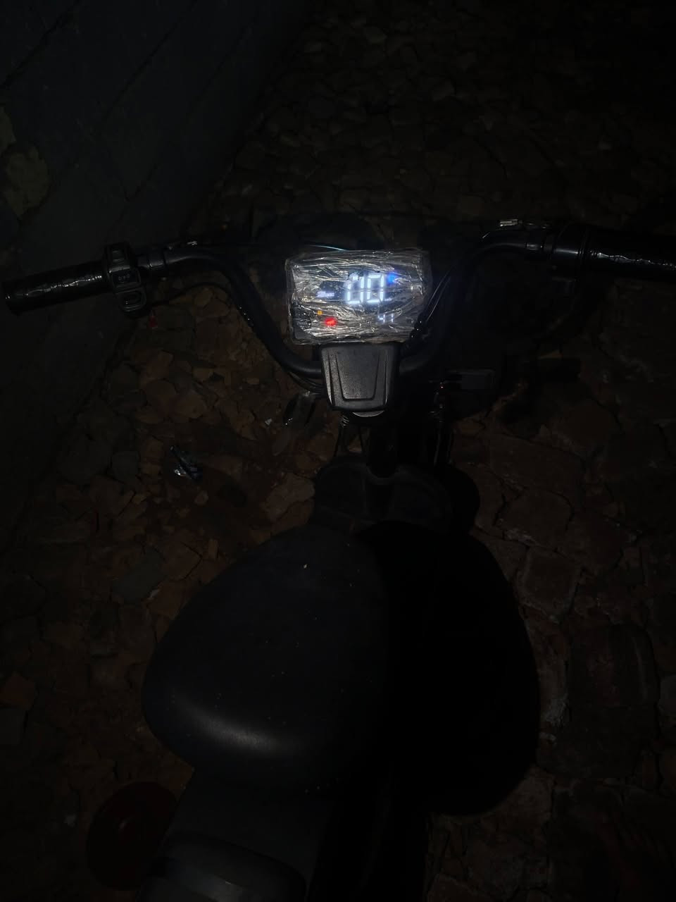 بيسكل شحن البيع شغال يمشي كلشي ما بي كهربايات كله شغاله دبل شاره الايت كلشي شغال سعره 100وبي مجال قليل مكاني ميسان المجر الكبير هذه رقمي ‏‪0784 294 3782‬‏
