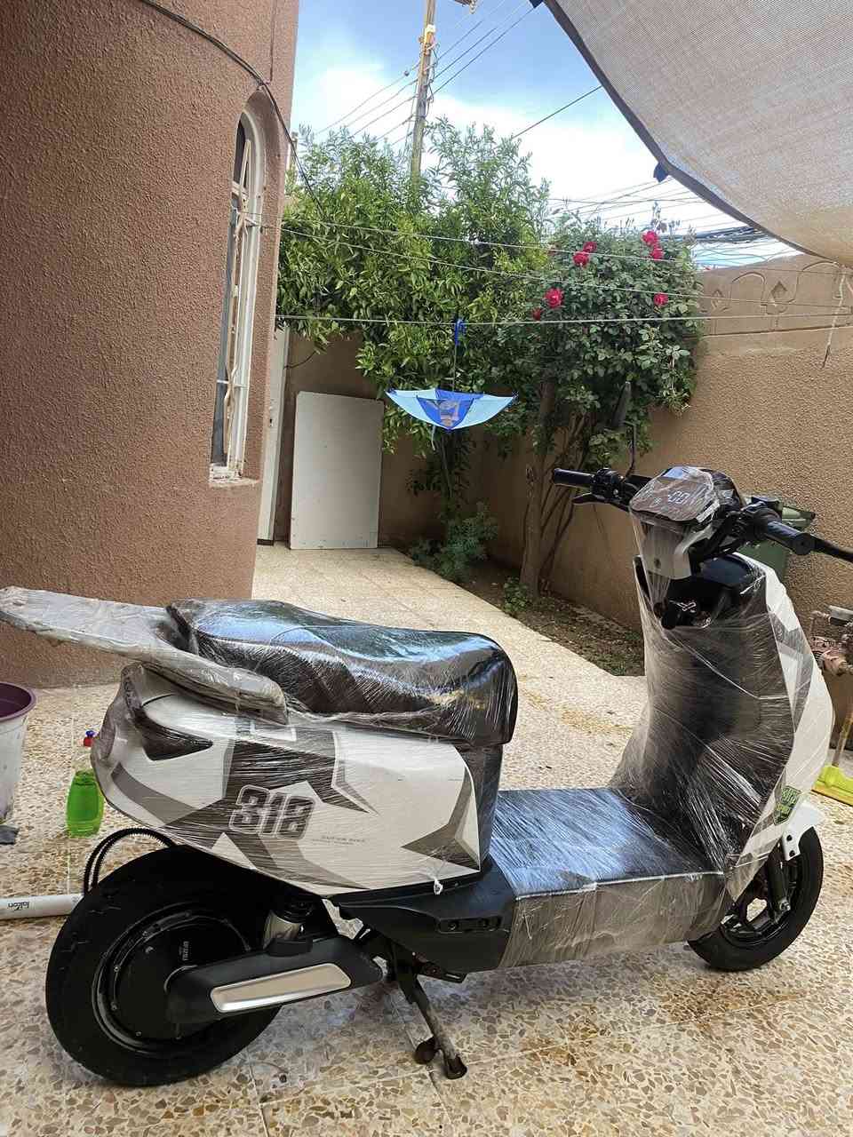 السلام عليكم
دراجه الغنيه عن التعريف 318

ملف (2000) حقيقي

السرعه الحقيقيه 85

عدد البطاريات 6 حجم كبير 

نضام الرجوع الى الخلف (R)

مثبت سرعه + لايتات عالي  (زينون)

٤ نمرات +بريك الامامي دسك + الخلفي دسك

يشتغل عن طريق البصمه + سويچ

السعر 600 وبي مجال حك جيتك


**إذا كنت صاحب هذا الإعلان وتريد حذفه لأي سبب، رجاءا أرسل رسالة إلى الدعم الفني**