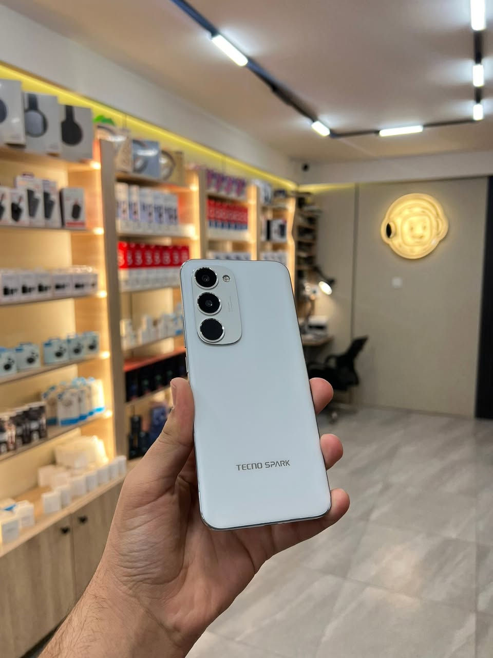 TECNO SPARK 40 Pro Plus
بسعر 285 الف فقط 🥰

الذاكرة 256GB

رام 8GB+8GB=16 

المعالج Helio G200

البطارية 5200mAh

الكاميرا 50MP

بصمة بالشاشة 

تردد الشاشة 144HZ

صوّت إستريو 

جهاز كلش حلو ونظيف ❤️‍🔥

المكان موصل 
حي الميثاق 

للاستفسار 

***********
