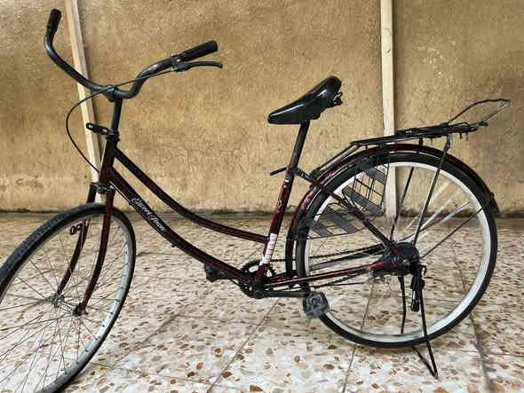 السلام عليكم بايكل للبيع بناتي حجم 26 لون مميز منثور احمر
المكان بغداد الجديده شارع المسبح رقمي***********متواجد واتساب وماسنجر  السعر 100 ورجائآ الميفتهم بيهن ليكسر بسعره
