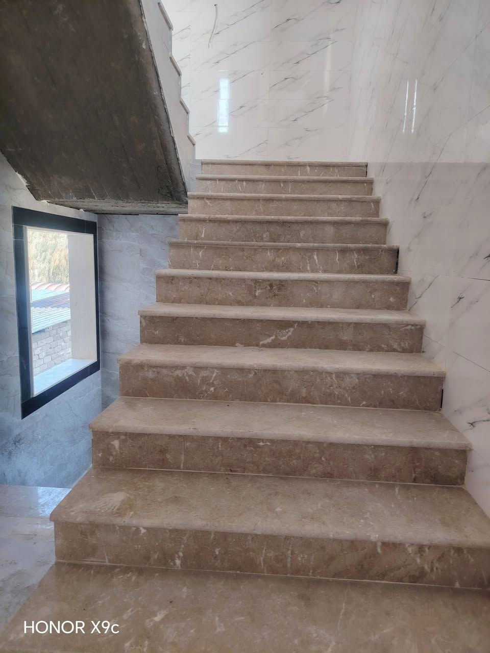 كاد من الموصل وشرط على مستوى الموصل في العمل مرمر برسلين حجر ارضيات مرمر صف موقعي نشتغل بجميع المحافظات للاستفسار ***********
