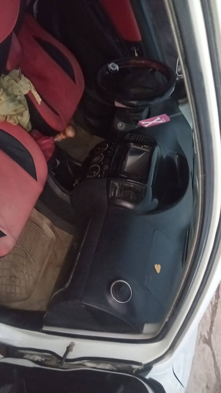 السلام عليكم من رخصت الادمن كروز ام كيا ١٣ سياره مكفوله من الضربه والصبغ بيع فقط الدواير مصبوغات كير محرك حداديه خير من الله سنويه نافذه ٢٤ سعر ٣٢ وبيه مجال مكان السياره حله حي العسكري قرب مركز المنتصر موبايل ***********
