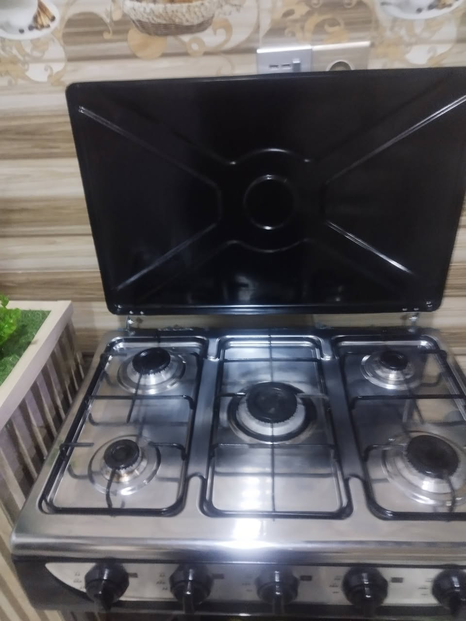 للبيع طباخ خمس عيون مع الميز مالته بدون اوفن صناعه المانيا الشراي يتفضل خاص


**إذا كنت صاحب هذا الإعلان وتريد حذفه لأي سبب، رجاءا أرسل رسالة إلى الدعم الفني**