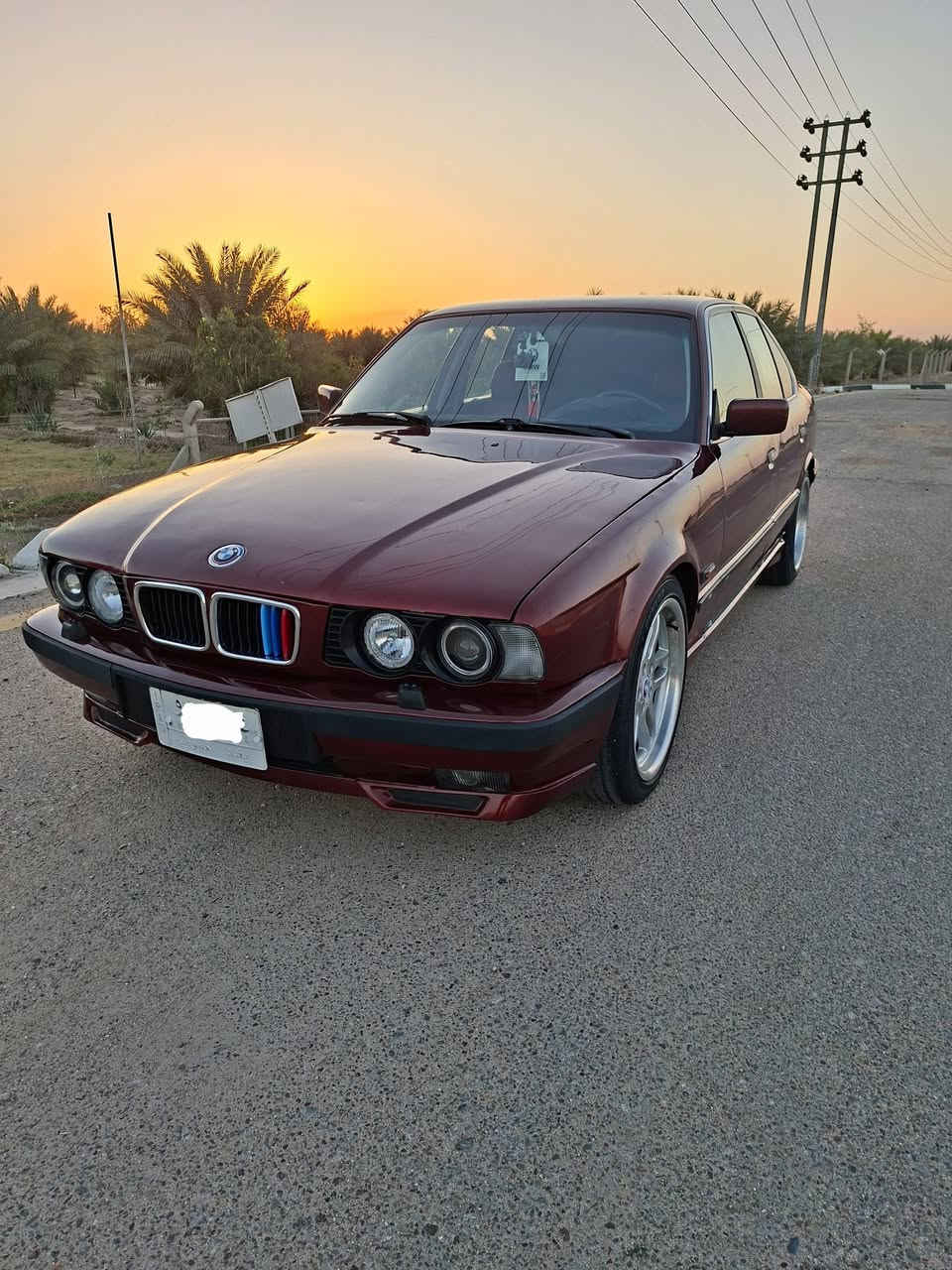 اسلام عليكم BMW موديل 1990 بجم عريض 525 اصل بليته وسنويه مسكر عدله اوتماتيك رقم بغداد سنويه لغايه 28 كير ومكينه جدد حداديه جديده تبريد ثلج كهربائيات كله شغاله تخم تاير جديد ويل M دوس شنايزر ترايش ومطريات مختم M سنتر لوك ريمون السياره جاهزه علخير مابيه اي نقص السياره مكفوله من ضربه وتبديل صبغ جماليه فقط السعر 70 مكاني كربلاء للستفسار الاتصال برقم ***********
