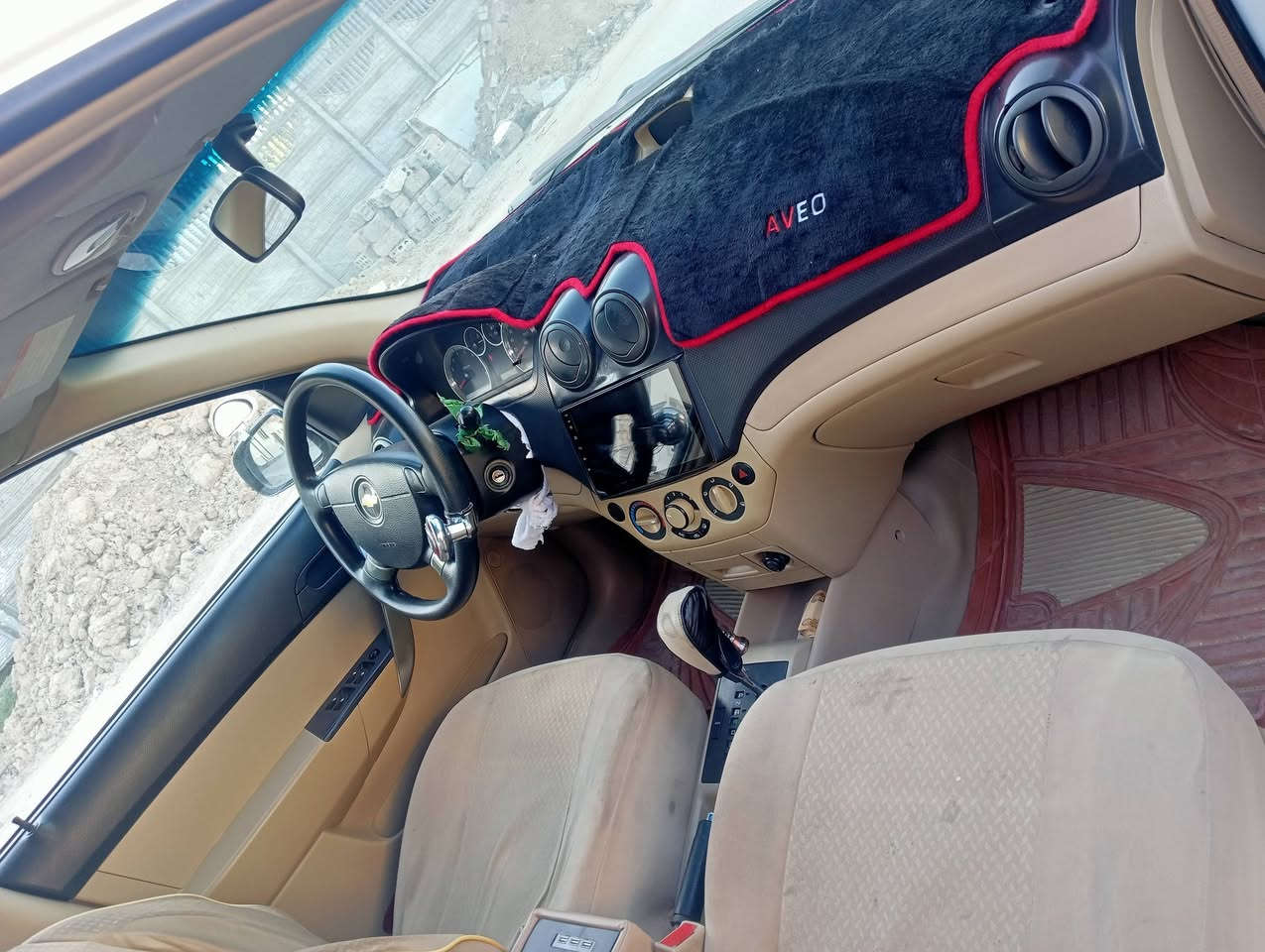 السلام عليكم للبيع افيو موديل 2011 وارد خليجي مكينه كير حداديه تبريد تخم تاير كله جديد السياره جاهزه من كلشي بيه صبغ قطعتين أو نص
العنوان بابل محاويل 
السعر 70
الهاتف ***********
