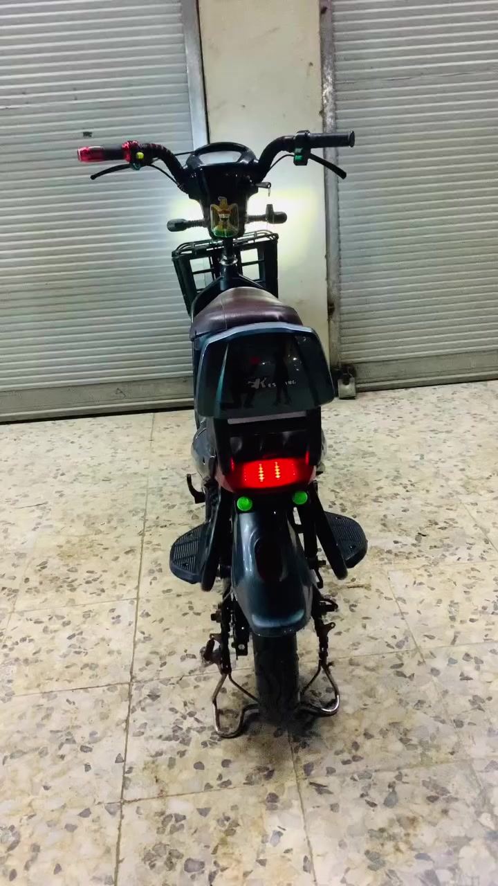 ماطور شحن نضافه فولل ماشاءالله✅

بصمه وسويج ليت عالي✅

سرعته 55حقيقي✅

4نمر✅

بطاريات 4دبل جدد ✅

شحنه الوحده تمشيك 35 كيلو اكثر✅

شاحنته الاصليه ام العداد ✅

سعرو 200 وبي مجال بصيط ✅

ماعجبك السعر لاتكسر بي السوك بي أشكال✅


**إذا كنت صاحب هذا الإعلان وتريد حذفه لأي سبب، رجاءا أرسل رسالة إلى الدعم الفني**