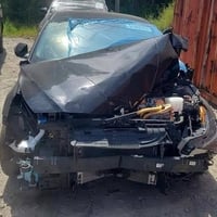النتره هايبرد ٢٣مديل ماشيه 68ميل سياره فول بدون اي ايرباك بيها قطعتين ...