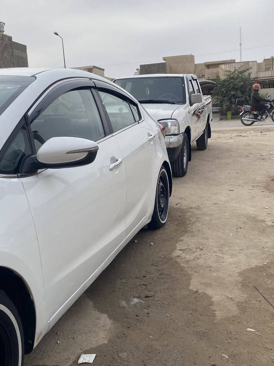 سيراتو 2014 وارد خليجي لون ابيض فول عدة الفتحة والبصمة فقط تبريد قطعتين تحكم ستيرن 
جهتين شاشة كامرة خلفية لايت عدسة زنون بلاد اوتو بارك حساسات خلفية مري شفط  وبعد مواصفاتها معروفة 
محرك 1600 دوش كفالة تبريد ثلج ❄️ رقم أربيل الدولي وكالة بسمي تريد تحويل وكالة حاضر 
باقي تفاصيل ع الاتصال مكاني كربلاء سيف سعد سعر 103 وبيها مجال  بسيط وماكو هيج سعر 
للاستفسار ***********
