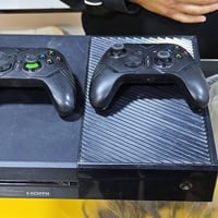 اكس بوكس وان 130جميع ملحقاته  رقم 07713879533