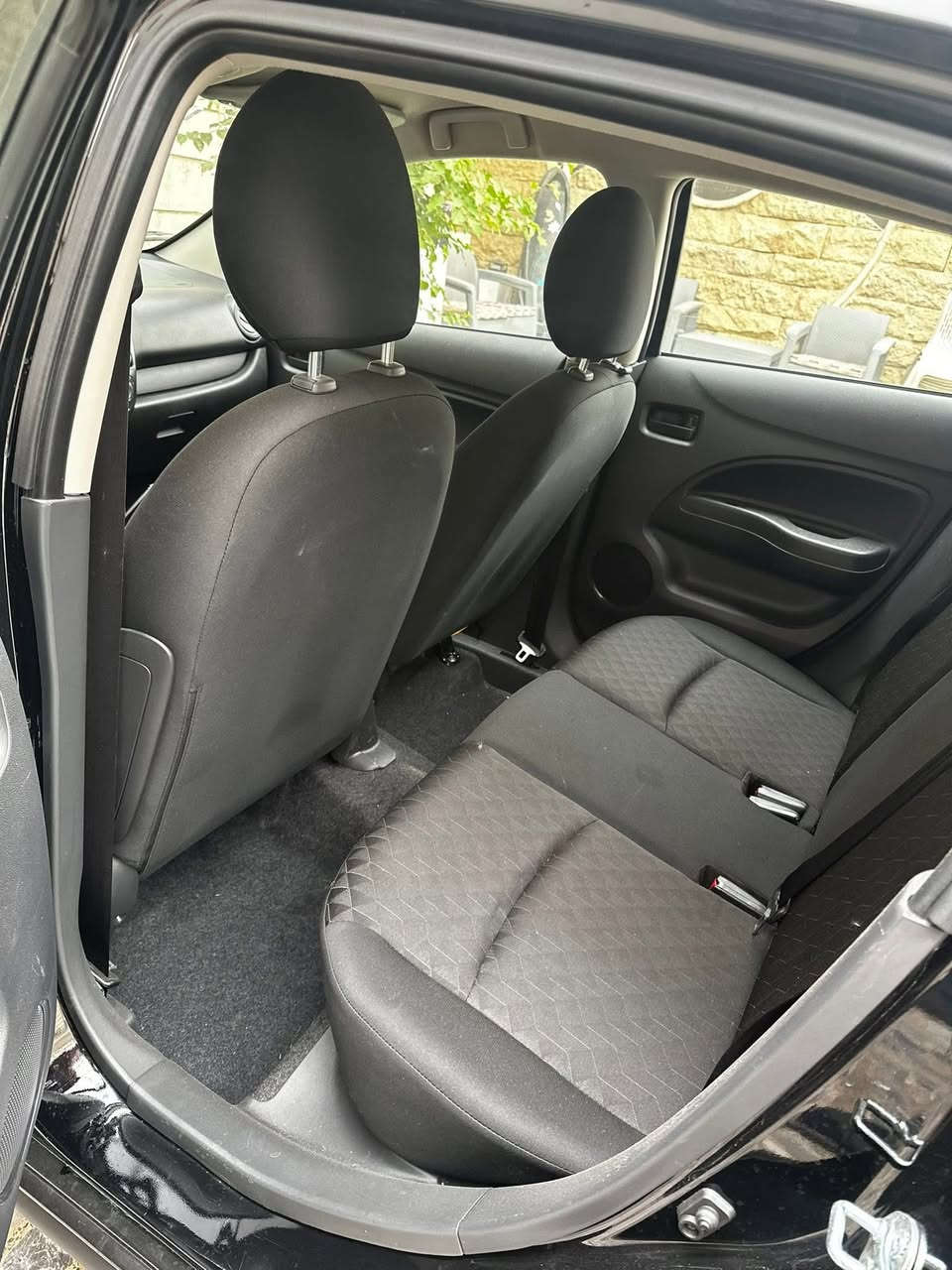 متسيوبيشي ميراج هاج باك  
موديل 2021 ... 
السنوية جدید والرقم شیمال الجديد ( الانكليزي ).. 
تحويل ثاني يوم و مكان السيارة اربیل ..
مواصفات السيارة 👇🏻👇🏻👇🏻
🛑المكينة1200cc
🛑الكيرcvt
🛑التشغيل و الباب و الجنطة بصمة
🛑تحكم ستيرن جهتين
🛑اوتو لايت
🛑اربع جام كهرباء +جامه السائق اوتو
🛑تدفئة كشنات
🛑حساس اطارات
🛑شاشة كبيرة نظام كار بلي
🛑شاشة ثانية خاصة للتبريد
🛑منفذ USB
🛑اشاير بالمري
🛑دكتات التبريد و منصة الكير كاربون فايبر
🛑تجوة الايد لاربع ابواب كاربون فايبر
🛑بك لايت لد
🛑رادار امامي مع توقف ذاتي مع الرادار
🛑انظمة قيادة ايكو و سبورت
🛑انظمة تحديد المسار
🛑مانع الانزلاق
🛑نظام تثبيت السرعة
🛑نظام الABS للمكابح
🛑كشنات نص جلد ( سبورت ) مطعم احمر
🛑ستيرن نص جلد سبورت
🛑كاميرة اصل
🛑بلوتوث 
 
حادث بونت صفحە سکن بدون دواخر قطع واحد کلیر امریکا 
بدون شواصي و بدون لغود مكفولة من العيب الشرعي .. 

السعر ٨٥ ورقة و بيه مجال قلیل 

التواصل / ***********فایبر واتساب
