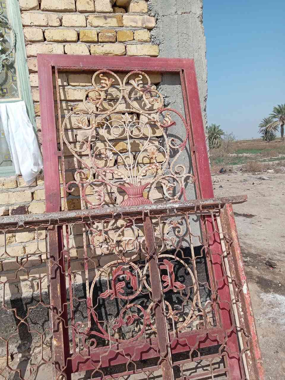 باب طلاكه فقط قياس متر ب مترين تفصال ثقيل ب50
شباك ساقيه درجه وله قياس متر ونص ب متر و10
سعر 50 مكان بسماوه وركاء *********** الخاص مارد
