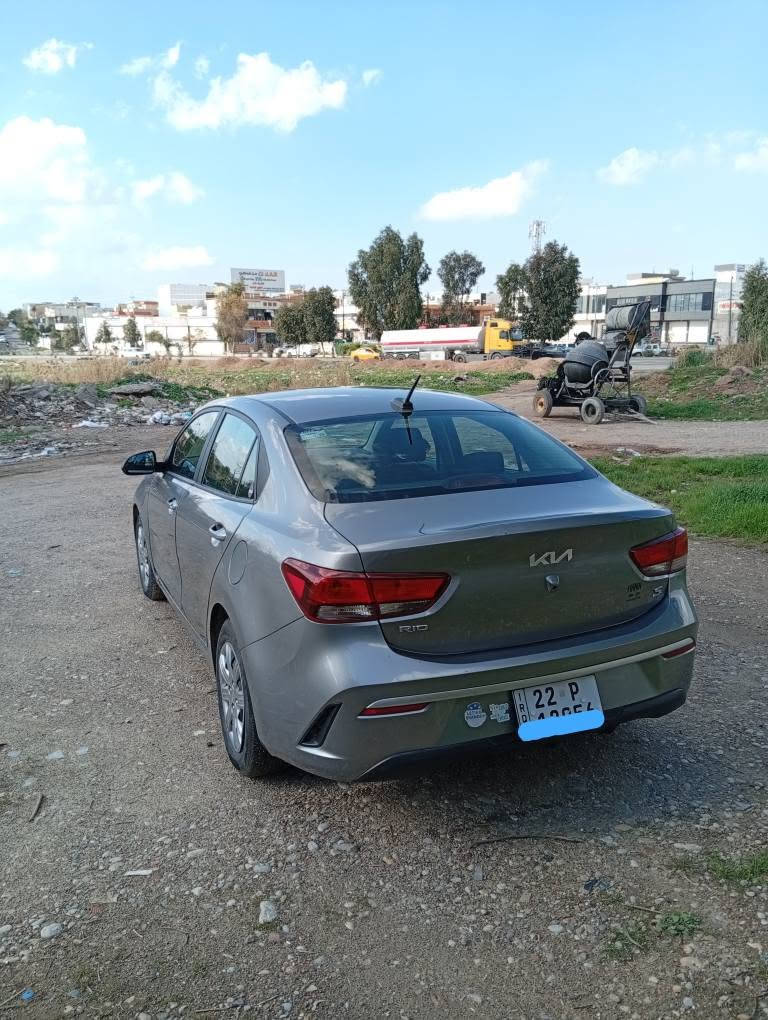 كيا ريو شكل جديد 2022
سيارة قوي سريع رزن بالشارع
واقتصادي من ناحية البنزين
محرك 16 دوش فول اقتصادي
تنفس طبيعي ومحرك قوي
مواصفات شاشة كبيرة كاميرة دوارة نظام ثلاثة قيادة تحكم استيرن وبها فول حساسات
سيارة حادثت بسيط بس بونيد
وايرباك استيرن فقط وبها مكانين 
بارد كلش قليل واصغار 
سنوية باسمي مال بيت مو مال معارض تريد باجر أحول باسمك
مكان سيارة كركوك
سعرها 129 ورقة 
اي استفسار على هذا الرقم
( *********** ) كركوك, العراق
