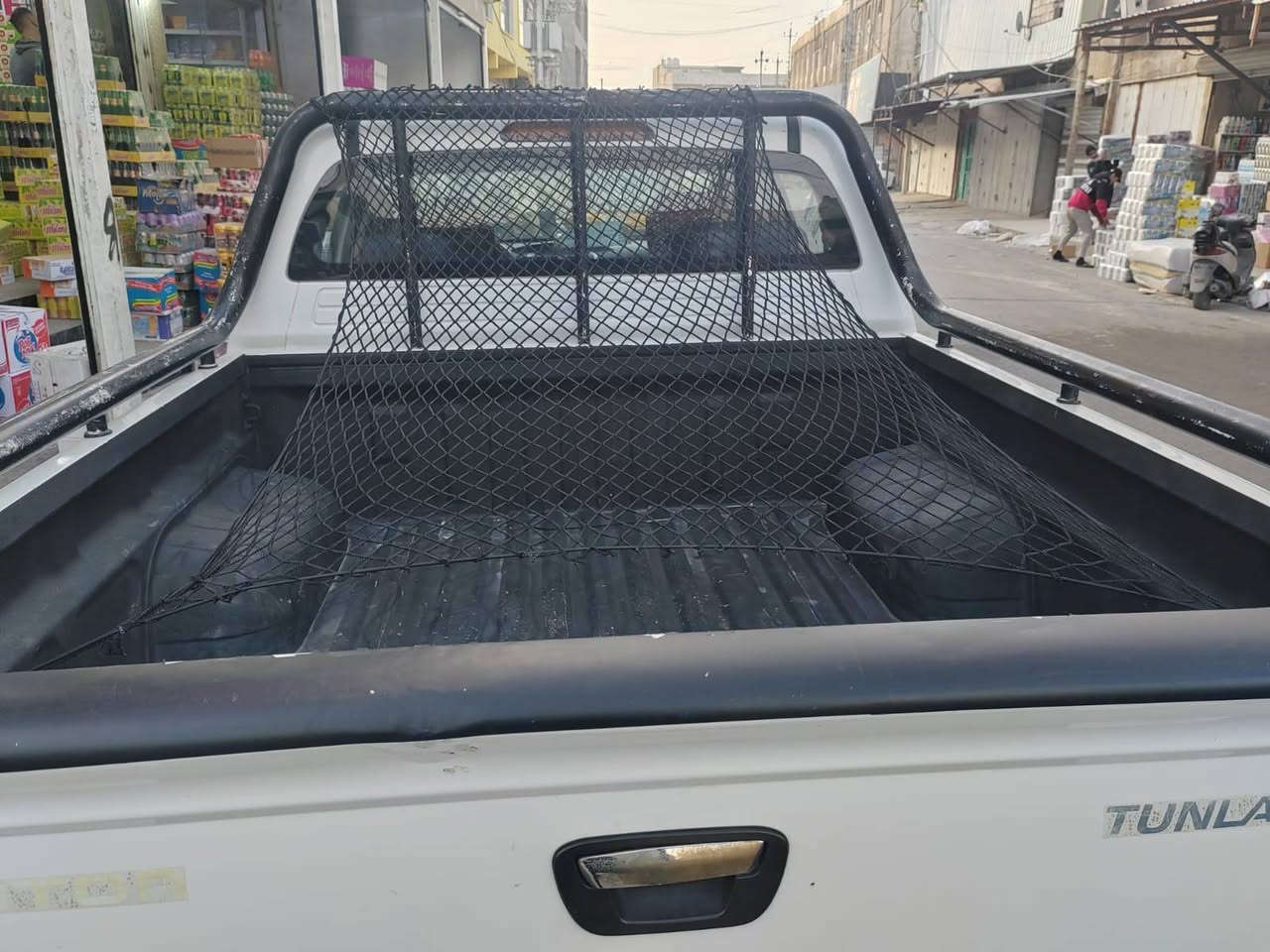 🧿 للبيع. *********** ☎️ بيكب فتون موديل 2017 سياره سنويه لل 2028 بسمي🪪  نضيفه ستخدام شخصي تخم تاير مع ويل هيلوكس اصلي تبريد ثلج❄️ حماوه ربع صدر امامي خلفي جديد داخله جديد شاشه اصليه حساس خلفي مع الكامره سياره الف متصرف عليه
    🛑 السعر 93 وبيه مجال 🛑
♦️المكان بغداد المحموديه ♦️
