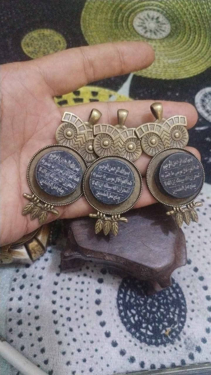 احجار متنوعة ست قطع أفغاني اصلي قلاة
مع اربع قطع عطف اصلي قلادة
مع قطعة عطف قوقعة
مع تلث قطع عباس اباد بومةكل هذا العرض ٥٠ الف فقط بغداد, العراق


**إذا كنت صاحب هذا الإعلان وتريد حذفه لأي سبب، رجاءا أرسل رسالة إلى الدعم الفني**