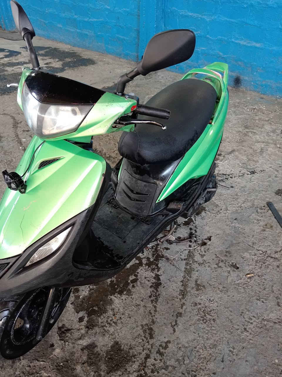 اللهم صلي على محمد وال محمد
دراجه ماكس ١٤٠ سلف هندر كهربائيات كله شغاله ستاند صفح وستاتد تعليك محرك ناشف لاتبخير ولا تنقيص
كفرات اصليه مختم أوراق بيه
كفرات ختم واحد ع شرط
قفل جنطه قفل ستيرن
مكاني بغداد لبياع السعر ٤٥٠ وبيهة مجال لطيبين ***********
