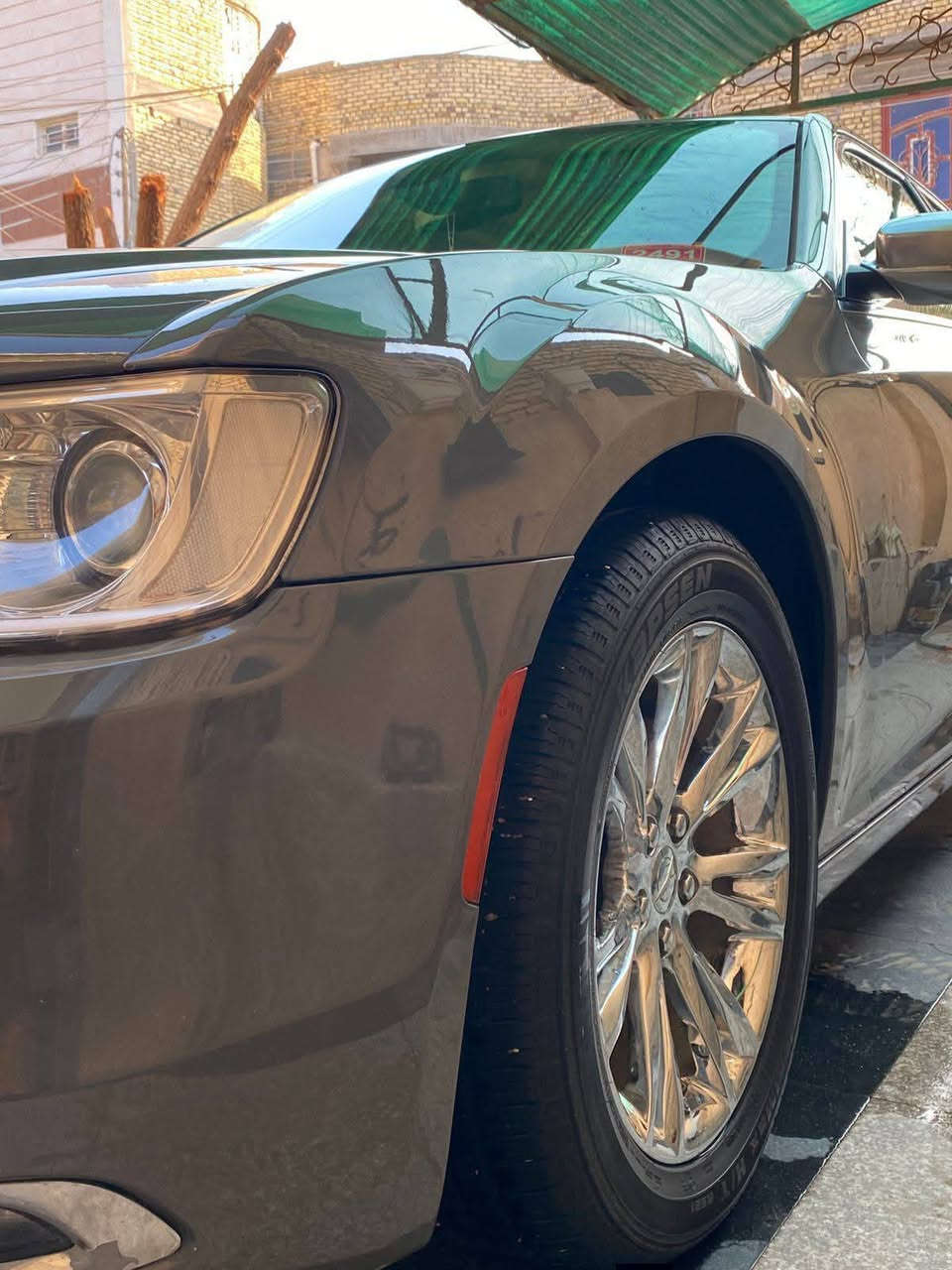 السلام عليكم كرايسلر 300 اوباما موديل 2018 اصل وارد امريكي كلين تايتل مكفوله كفاله عامه صوره السونار وي المنشور رقم ذي قار الدولي سنويه ولوحات وهزه جديده فول مواصفات 1/1 
بانوراما
بصمه تشغيل + دخول ذكي + تشغيل عن بعد
كشنات جلد + تدفئه كشنات + كشنات كهربائيه
شاشه كبيره + كامره خلفيه + تحكمات استيرن
كير ماوس
محرك 3600
ويل مكسيكي تخم تاير جديد
لون اسمنتي مميز السياره استخدام شخصي مامشتغل بيها خط سياره جديده بمعنى الكلمه وجاهزه
العنوان الناصريه مركز المدينه
الموبايل 📱‏‪***********‬‏
السعر 240 وبي مجال شراي يتصل ويدلل
