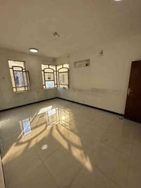 للأيجار شقه طابق اول في #السيديه تصلح سكن طالبات او عوائل …❇️  *تبعد ع...