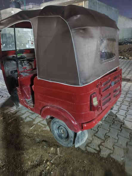 السلام عليكم تيك توك موديل 18 الشهر الثالث تكتكين من الله كله نقص ما بيها قبل للشارع مكان مدينه الصدر الحميديه أوراقه كامله تكتك كهرباياته كله شغاله تكتك ترايه أي خبل بس شويه يرادله سحبه تسحب الوجه شويه تكتك ترايه بجيس سعر ٢٧٠٠او بيه مجال حك جيه ***********
