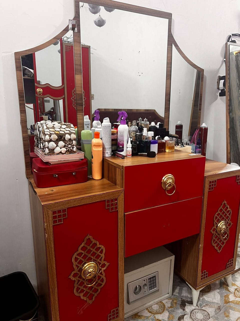 غرفه تركيه 6قطع اللبيع سعره650وبيها مجال قليل شراي يدخل خاص مكان ناصريه مركز السفينه مقابيل جامعه الصادق الأهليه


**إذا كنت صاحب هذا الإعلان وتريد حذفه لأي سبب، رجاءا أرسل رسالة إلى الدعم الفني**