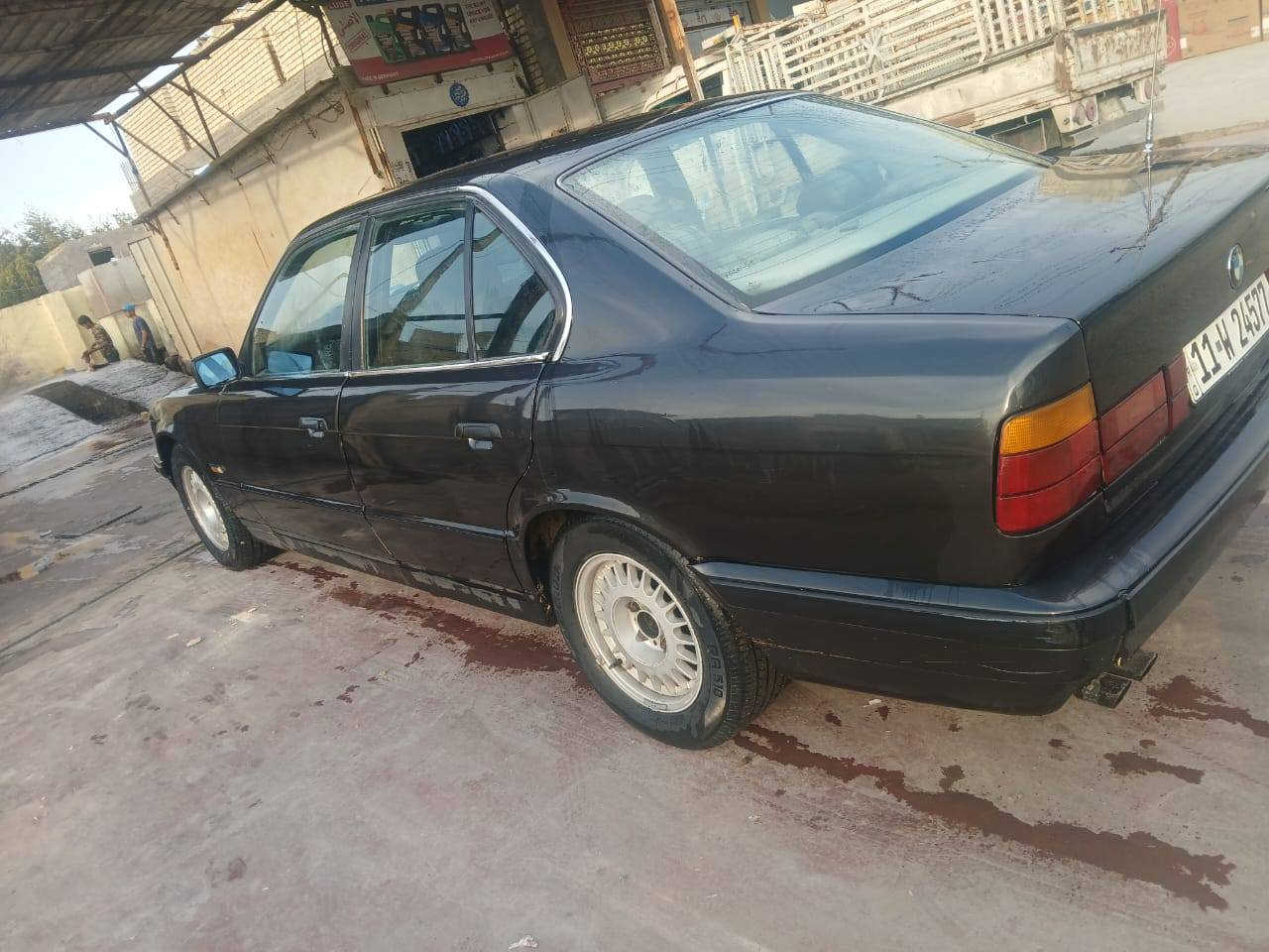 السلام عليكم
بي ام للبيع ٥٣٥ محرك مسكر وكير خير من الله موديل ١٩٩٠ مصبوغه عام مابيه اي ظربه تبريد شغال  كهربائيات شغاله نقص شغلات بسيطه ذارع ماسحه +بوش طبلات خلفيه رقم بغداد دولي جديد السعر ٥٠ وبيه مجال  رقم الهاتف 
***********
