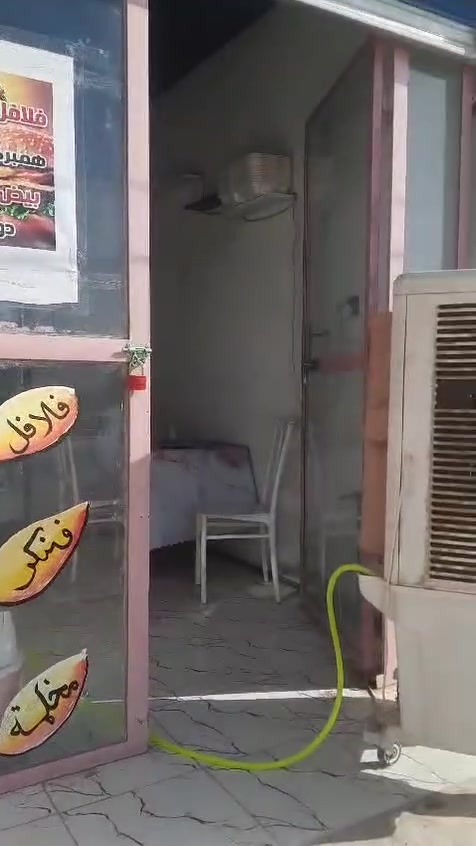 السلام عليكم
كافتريا للبيع جاهزه من جميع النواحي أغراضه كامله وشغل خير من الله وسعر مناسب ومكان حيوي قرب المدارس في الأكرمين الغرض من البيع عدم التفرغ الاتصال على الرقم ***********
