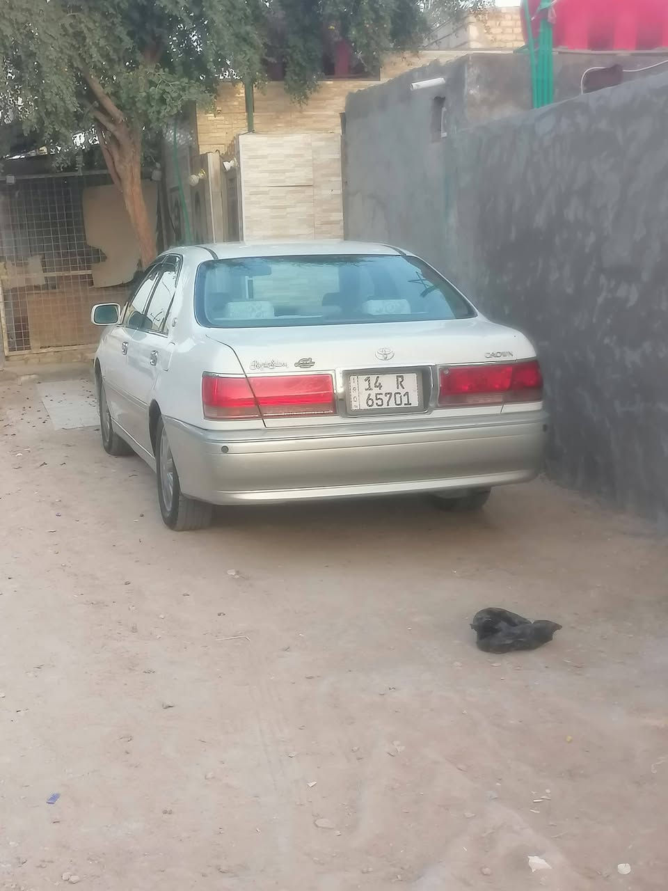 السلام عليكم ملكه للبيع مال واحد محتاج سياره جاهزه مجهزه جير ومكينه كرتون شرط مكينه وقير نيفور الكبير مري شفط برده خلفيه تحكم ستيرن كهربائي اربع كشنات كهرباء برده خلفيه سياره جاهزه مجهزه تخم تاير جديد حداديه جديده سياره ما بيها ضرر غير ضربه بسيطه يم القبق مال البنزين والاتصال على الرقم.  ***********
