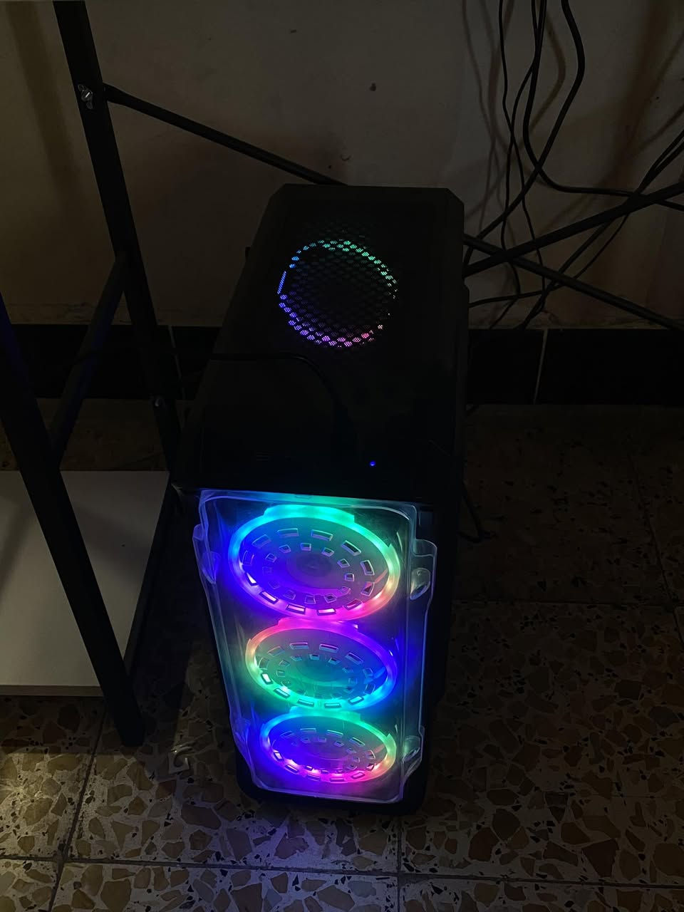 السلام عليكم 
تجميعه للبيع 
شاشة حجم 32 مقوسه ماليزي 4k
مواصفاتها 
كارت gtx 1050 ti 
Ram 2x8
Hard 1T
Super Power 500w
Intel (R) core (TM) i5 9600KF CPU @ 3.70GHz
وبقيه تفاصيل بالصور 
للاستفسار واتساب ***********
