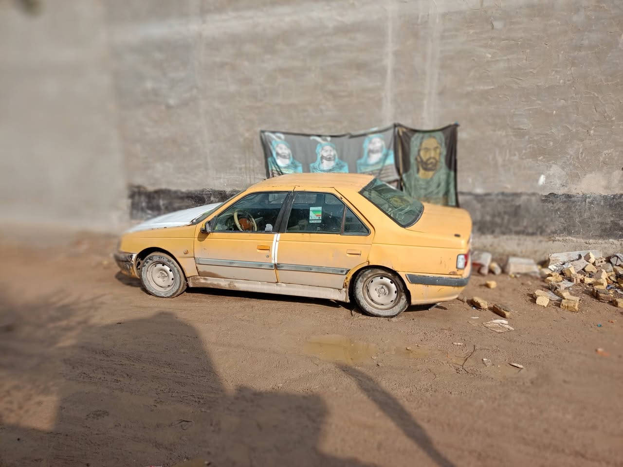 حديده اتكفلك سرقه وعشار فقط سنويه عضم عاج سكنر منتهيه بل21 
مكينه تبخر سياره تشتغل حالين بس كاعد باتريه تجي تشغله تسحبه تحركه بكيفك السعر 500الف قفل ولا تخابر دكلي شكد نهايته هاي قفله500
*********** البصره شط العرب الكباسي
