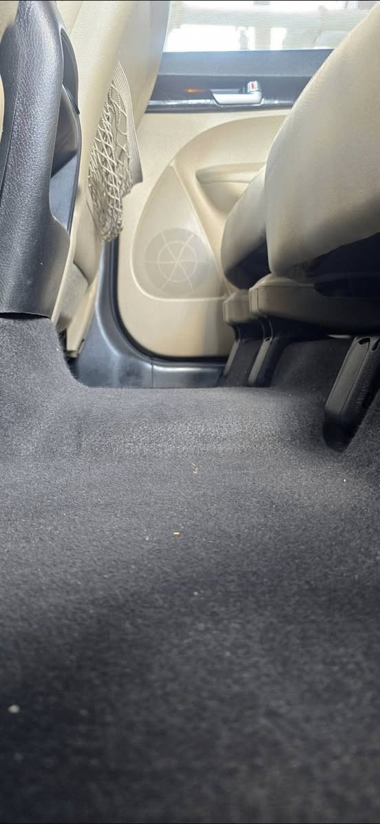 سورنتو 2014 خليجي ابيض ثلجي مكينة 4 سلندر 2400 دوش شرط لا صرف ولا نفخ السيارة فول مواصفات عدا البنوراما كشنات كهرب تشغيل بصمة مع بصمة ابواب داخل صاج ترحيب دوسات مع إنارة ابواب تحكم استير كروز سرعة نظام يكو مود درايف شاشة مع كاميرا مع حساسات خلفية وامامي مرايات شفط مع إشارة بالمراية بردات خلفية لايت لد مع منظومة زنون بك لايت لد سبعة راكب تبريد مركزي بيانو ويل كب كروم السيارة جديدة ومكفولة كفالة عامة من الصبغ والتبديل طخم امامي خلفي جديد مع طخم تأيرات جديد السيارة رقم اربيل بسمي رقمي الكورك بس وتس اب ***********?السيه خبرني علي ***********خلال ٢٤ موجود
