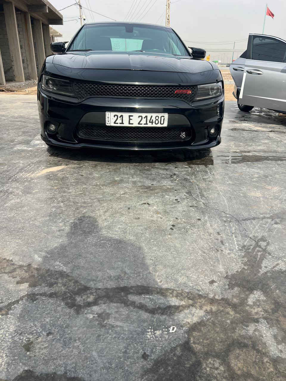 سلام عليكم جارجر للبيع موديل 2016 بون حادث بس بارد سونار بل منشور مكينه وكير تبريد  سعر 192 وبيه مجال قليل رقم شمالي تريد تحويل تريد وكاله *********** مكان السياره واسط الصويرة
