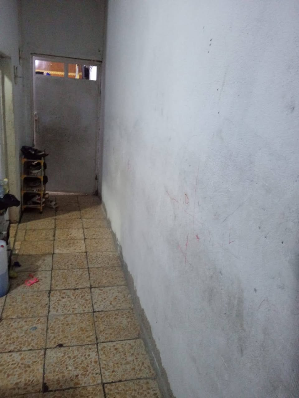 بيت تجاوز للبيع
المساحة ٧٥ متر
الموقع ام الكبر والغزلان
قرب الضغط
السعر ٢٠ مليون وبي مجال
للتواصل ***********
