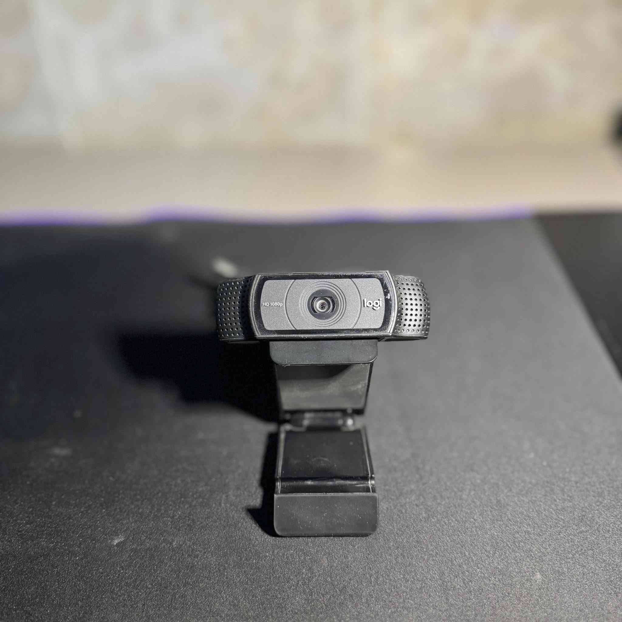 Logitech C922x HD PRO PC webcam
للبيع ويبكام لوجيتيك غنيه عن التعريف
دقه فول
للبيع السعر 80 الف دينار
مكان سليمانية


**إذا كنت صاحب هذا الإعلان وتريد حذفه لأي سبب، رجاءا أرسل رسالة إلى الدعم الفني**