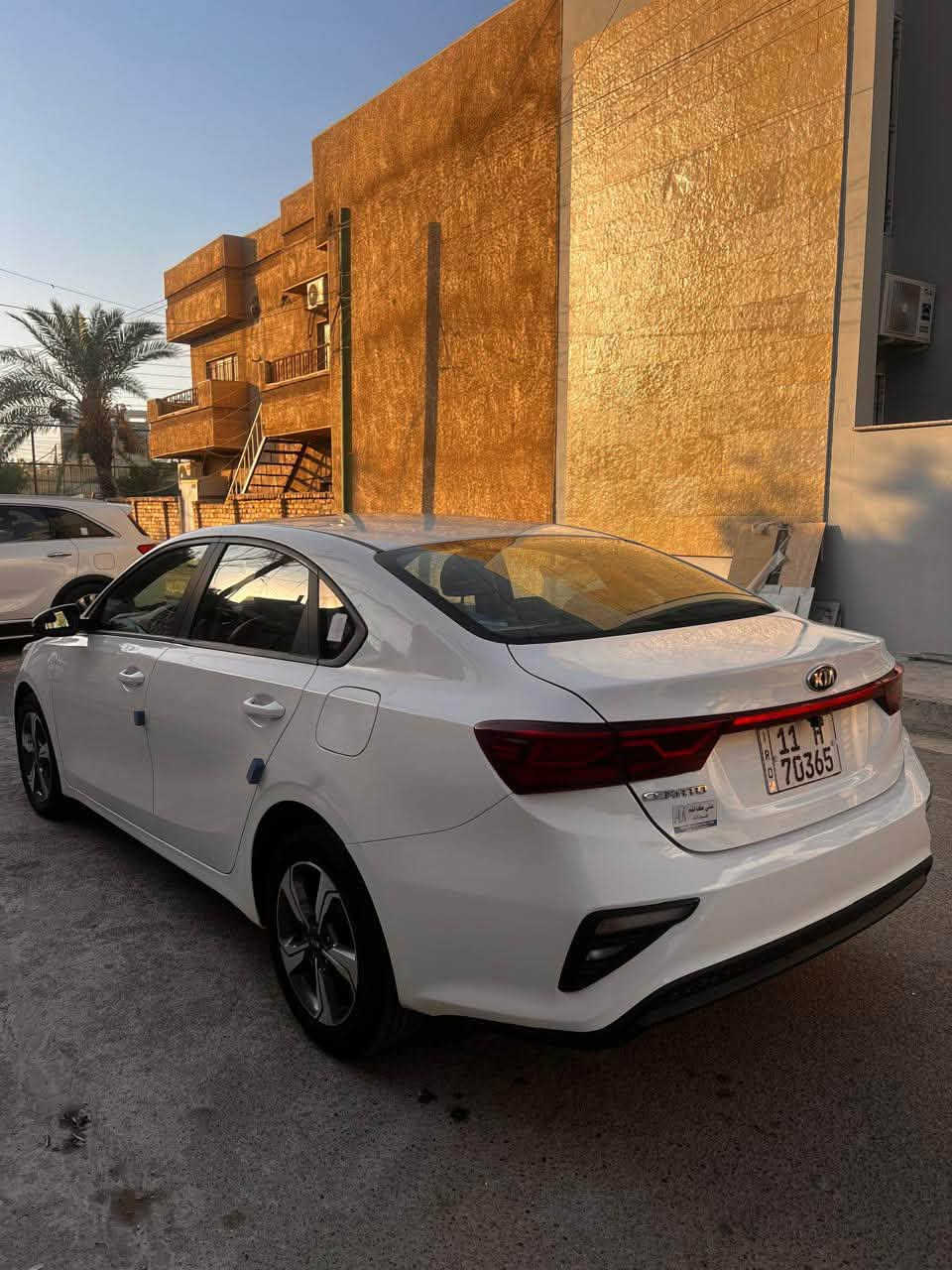 🚗 للبيع | كيا سيراتو 2019 خليجي 🚗
✔️ موديل: 2019
✔️ وارد: خليجي
✔️ محرك: 1600 سي سي
✔️ الممشى: 111 ألف كم
✔️ تحكمات ستيرن
✔️ جلد أحمر
✔️ مرايا شفط
✔️ حساسات خلفية
✔️ كاميرا خلفية
✔️ خمسة ويل كب
✔️ قطعتا تبريد
✔️ مكفولة

📌 السيارة باسمي، والتحويل ثاني يوم.

📍 الموقع: بغداد – الكرخ

💰 السعر: 14,300 دولار

📞 للاستفسار:
***********

سيارة نظيفة وجاهزة، والمعاينة خير دليل.

