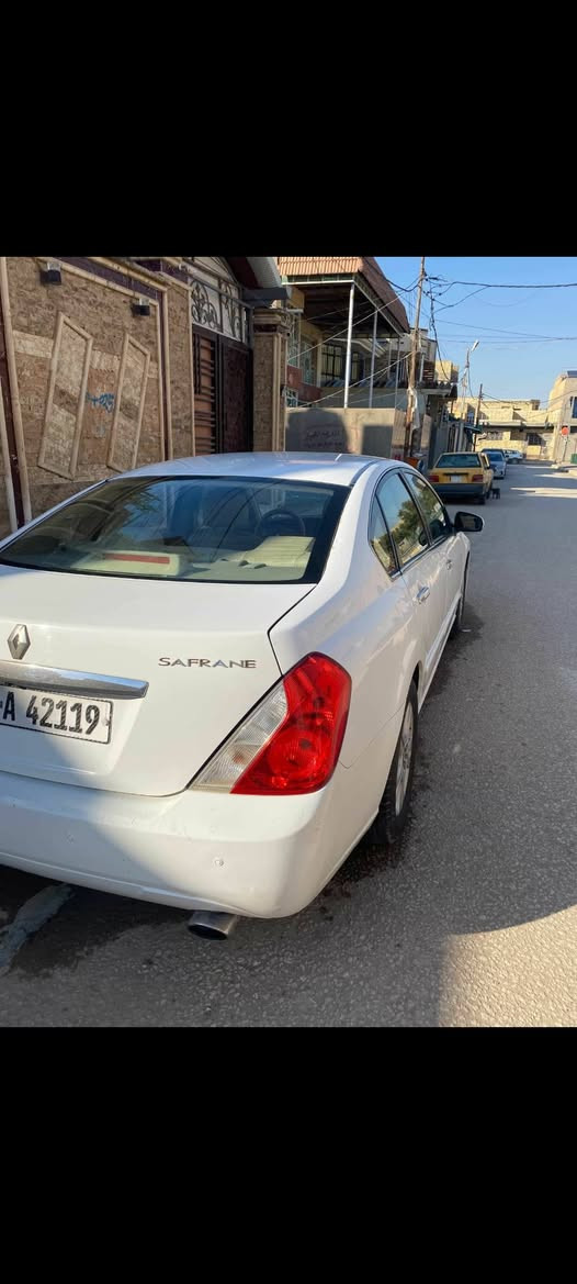 رينو سافران 2010
*كفالة گير مكينة ✅
*تبريد ثلج ❄️ 
*شاشة 
*باتري جديد
*حدادية 70%
رقم انكليزي جديد قادسيه
كفالة عدا بارد خفيف كلش باب لوره
السعر 108 قفل  مداور ثاني
***********
