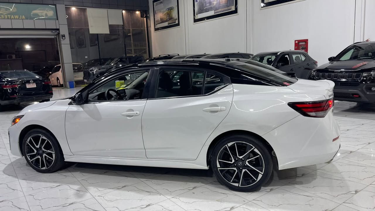 للبيع سنترا 2024 SR
سياره فول مواصفات 
ماشية 8 الف ميل فقط
بدون سلايد
كشنات تدفئة ♨️
لايت زنون 🔅
رادار امامي وخلفي
مرايا رادار
تحكمات ستيرن فول
🔴 فقط جاملغ امامي مبدل شركة 
بدون صبغ بدون ايرباك بدون دواخل
مكان اربيل 📍
155 $ 
واتساب ***********
