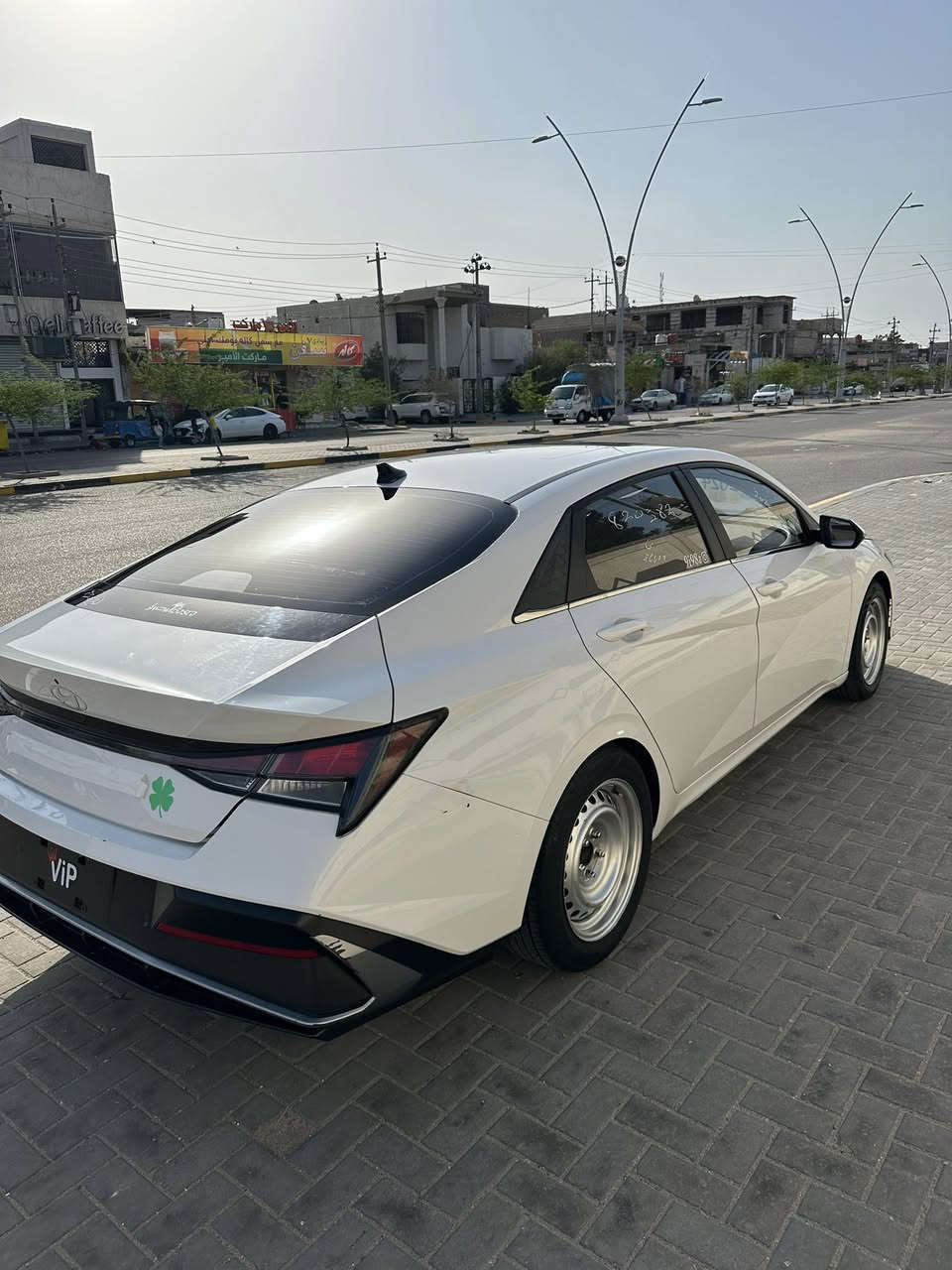 السلام عليكم النترا وارد صيني  السونار بلصور السياره مكينه كير كفاله كلشي كفاله عامه عدا الضربه واضحه بلسونار مكاني القبله للاستفسار *********** السعر 138 وبيه مجال
