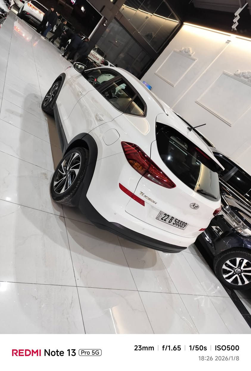 #توسان2019خليجي راقم اربيل دولي سنويه اوراقم جديد ماشيه 100KM فقط🚘السياره جديده ايد واحد من الشركه مواصفات ✅
2-بصمه عدد 2 بصمه ابواب دخول ذكي✅
2-مري شفط ثلاجه بل جكمجه ✅
3-حساسات خلفية✅
4-لايت زينون + LED✅
5-كشافات كشن كهربائي ✅
6- 4 دسك✅
7-قبضات أبواب من الألمنيوم✅
8-اريل  ✅
9-شاشة وسطيه+وكامره✅
10-مثبت السرعة Cruise✅
11-أوضاع القيادة  Drive Mode (ايكو-سبورت-نورمال)✅
12-قطعتين تبريد✅
13فول فول تحكمات ستيرنج جهتين
14-نضام ABS
15-اشارة في المرايا الجانبية✅
16-مخرج منفذ الطاقة ✅
سياره بيها فقط شبر بارد قبق الصندوق 
مكان السياره بدهوك للسعر واستفسار اتصل *********** بي وتساب هم
