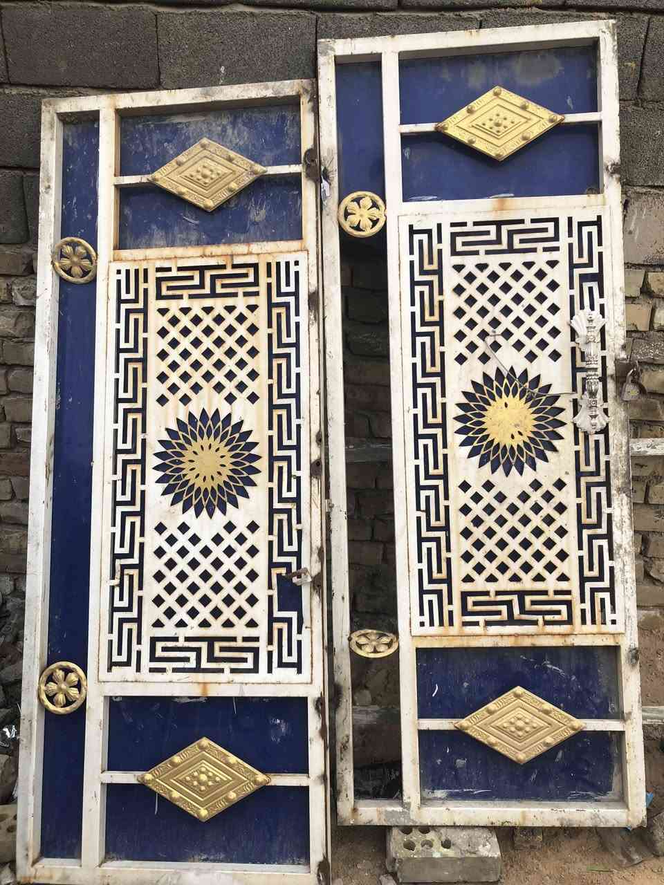 باب بلاستك عرض 70 وارتفاع مترين سعر 30 
باب حديد كامل عرض متر وطول مترين سعر60 
باب حديد بدون جرجوبه 40 
باب شارع عرض مترونص وطول مترين ب80 

بغداد الرشاد
***********
