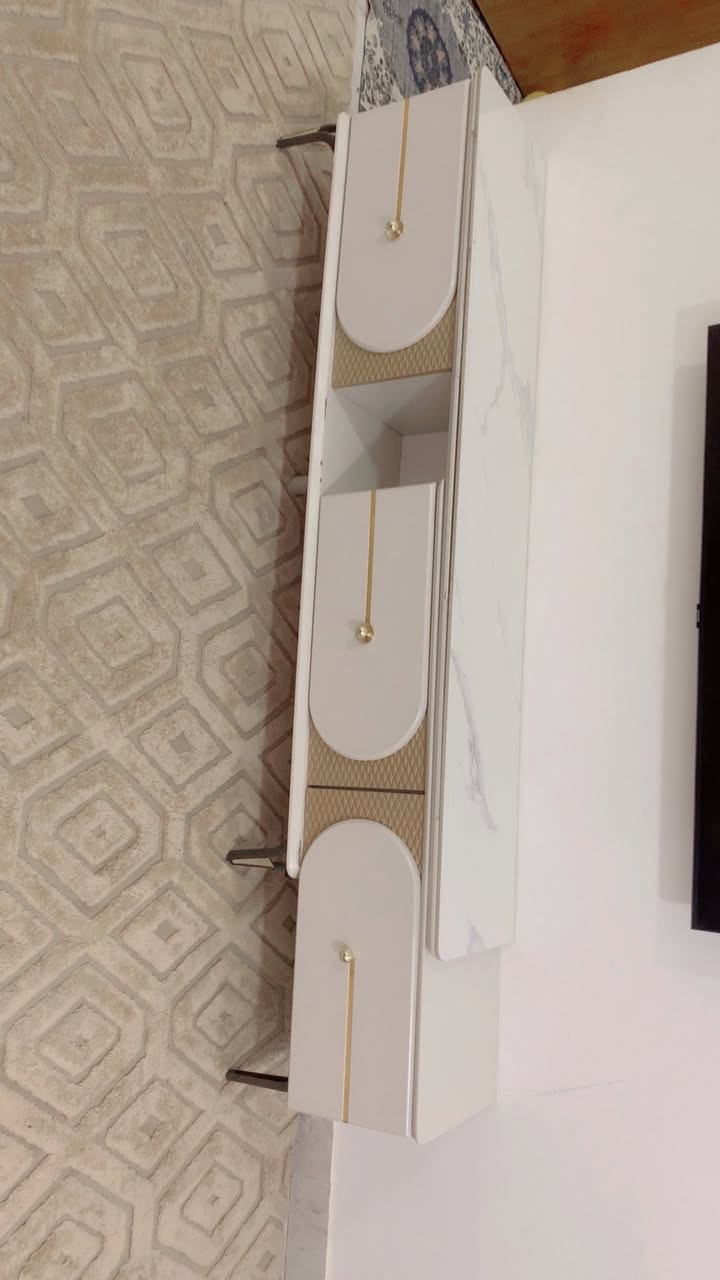 ميز بلازمه نظيف للبيع بسعر 90وبي مجال مكاني حي القاهره والميز ينفتح بعد


**إذا كنت صاحب هذا الإعلان وتريد حذفه لأي سبب، رجاءا أرسل رسالة إلى الدعم الفني**