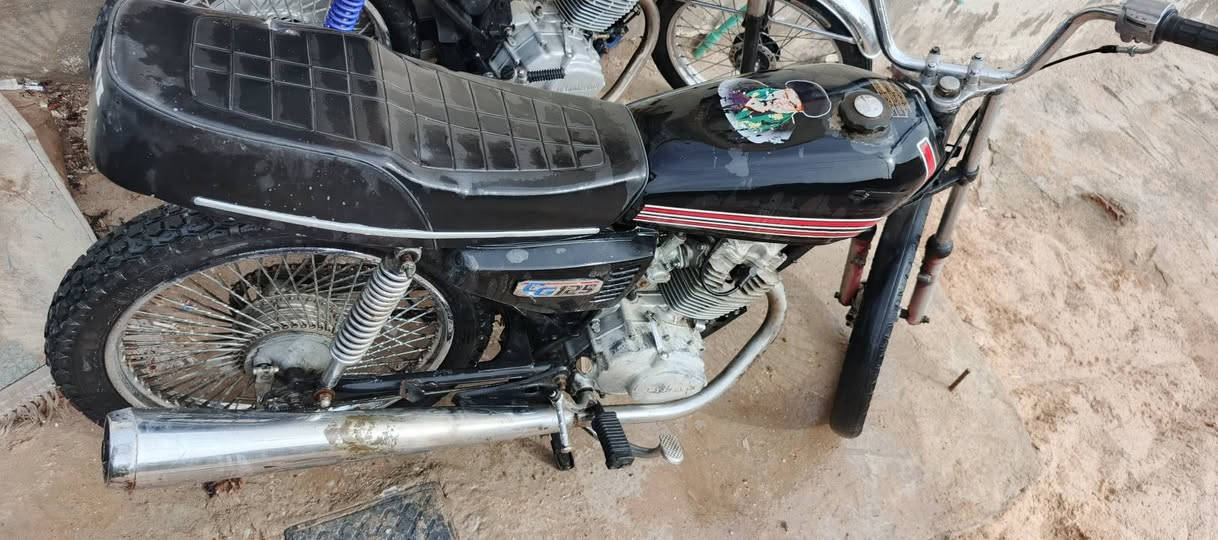 سلام عليكم دراجه البيع كلك كوفه شارع المطار سعر 225 وبيه مجال ***********
