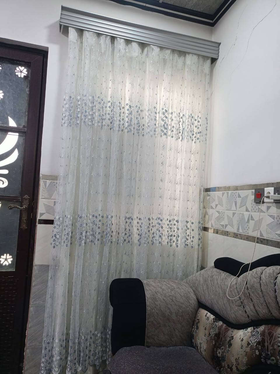 اغراض مستعملة للبيع 
ملاحظة عرض خاص البردات سسعر الوحدة 80 
تاخذهم اثنينهم ويا السلايد 150 
للتواصل
***********
***********
