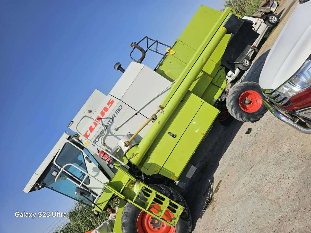 حاصدة كلاص للبيع مسلفه موديل 18طالعه ب21رقم نبار السعر 71مكان ذي قار رفاعي الرقم ***********
