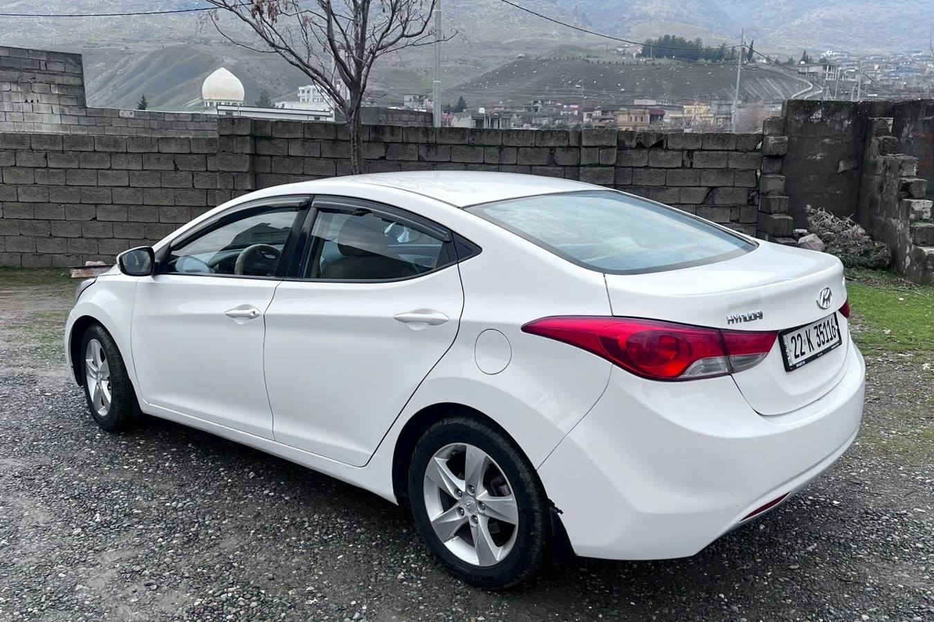 هیۆندای الێنترا 2014 دە پارچە رەش لەسەر ساغەی
مەکینە گەورە ناو پاکەت 
هەموو شتێکی شەرت مەکینەی نەکراوەتەوە بە شەرت 
١٥٠ هەزار حەقیقی رۆیشتووە 
هەموو شتێکی لەسەر بیلادی شەریکە ماوەتەوە 
هیچ موشکیلەی نیە 
سەنەوی ٢٠٢٩ چوار تایەیی نۆی لەسەرە 
دوو گێر پشت و پێش کامیڕە 
پشت و پێش حساس قەپات موسەفات بەس سلایت نیە

سـعـر : لە کۆمێنت داوابکە ڕاستەوخۆ بۆت دێت 📥 

گێر بە شەرت مەکینە بە شەرت 
هیچ کێشەیەکی تێدا نییە 

ژمارەی خاوەنەکەی 
***********
***********
