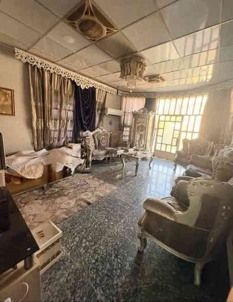 دار للبيع
في حي العامل دور النفط مربع الفريق حاتم  خلف التعاون هايبر ماركت

المساحة الكلية 139م

الواجهة من الأمام 6.5 و من الخلف5.5 نزال 25

السعر مناسب للأستفسار وعرض العقارات الاتصال على الرقم (***********)
