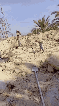 اهم كل شيء مصداقية العمل 
سلام عليكم ورحمه الله وبركاته بناء حجر كرسته وعمل انشاء الله اينال اعجابكم بناء بيوت اسيجه ممرات سواقي اساسات تطبيك واتساب ***********
