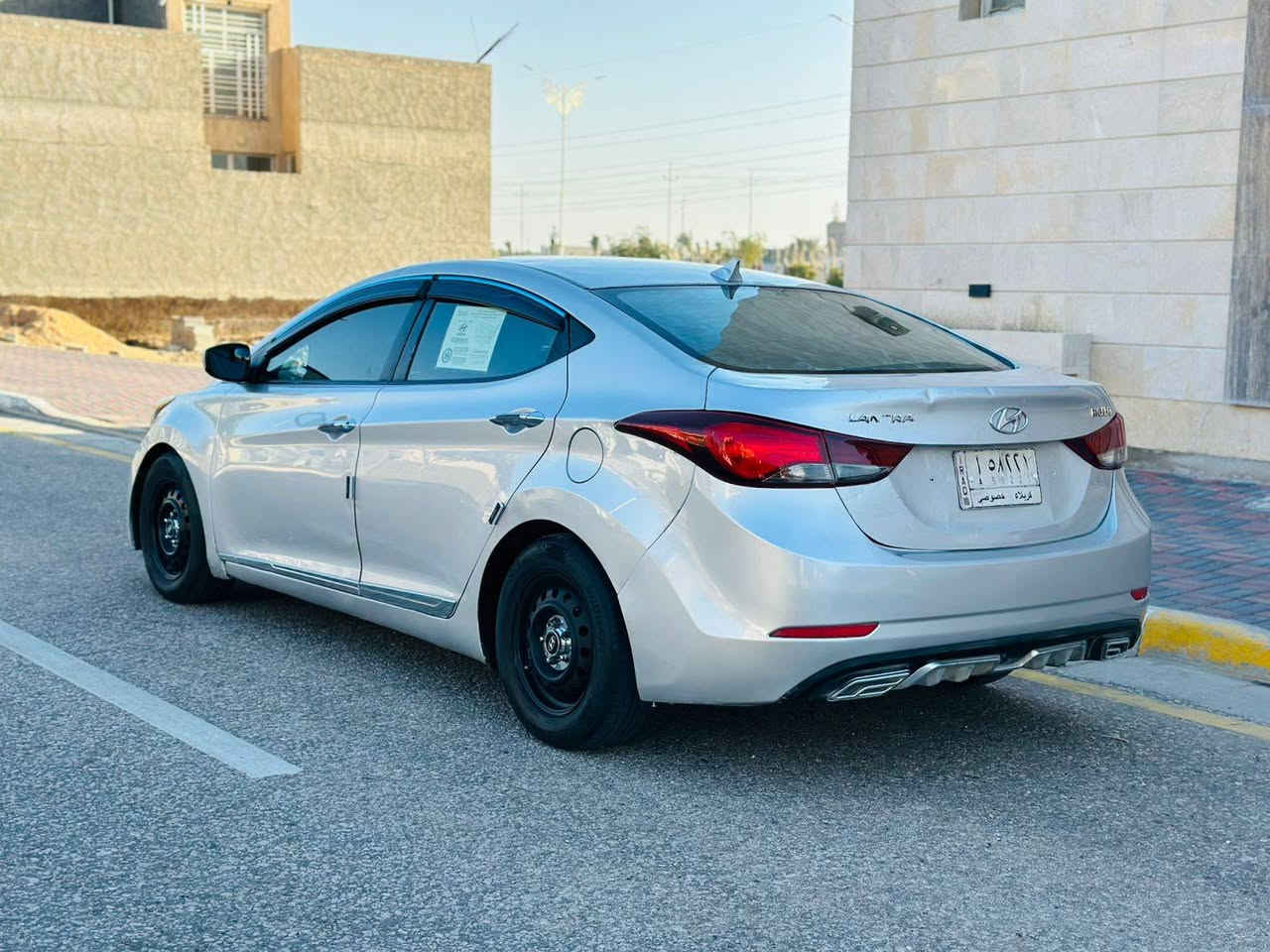 سلام عليكم ورحمة للبيع النتره مديل 2016 وارد امريكي بيه صبغ بنيد فقط والباقي مكفوله مكينه 1800 دوش وكير مكفولات حداديه تخم تاير تبريد ثلج موصفات تحكم ستيرن شاشه كامره حساسات شاير مري مثبت سرعه منضومه مال زنون سياره جديده وجاهزه من كلشي السعر 105 وقابل التفاوض *********** مكان سياره كربلاء مكلف بلنشر
