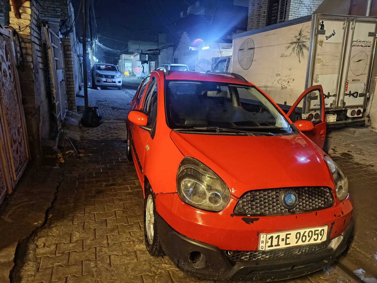 السلام عليكم للبيع جيلي بانده كروز 2013 مكينه خير من الله تبريد شغال بيه مشكله بل كير السعر55 وبيها مجال مكاني بعداد ***********
