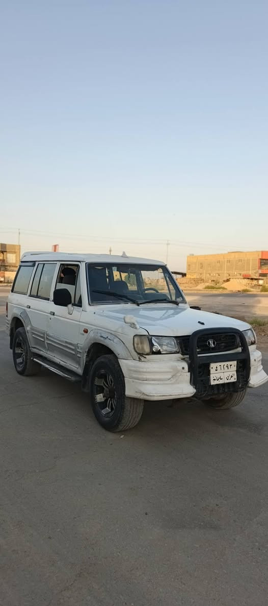 السلام عليكم للبيع كالوبر ٢٠٠١
السعر ٤٢ وبيه مجال بسيط 
جاهزه للاخير كير مكينه تخم تاير 
دواخل سبعه راكب وكالته وياهه
 تحويل مباشر السياره خير من الله 
مكان بابل الهاشمية *********** اتصل وبيك خير وتدلل

