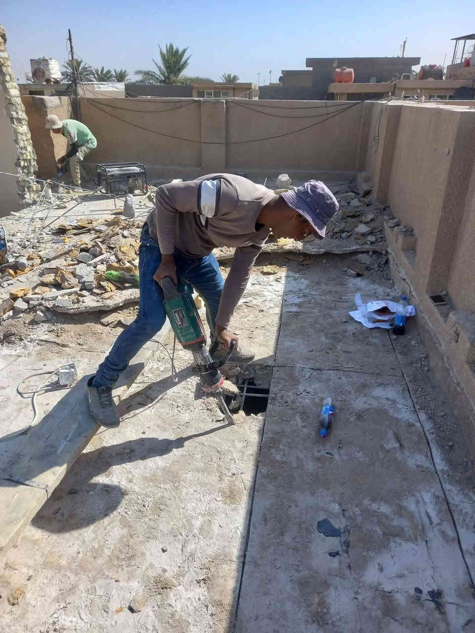 سلام عليكم
خلفات بناء ومقاولات العامه
بناء عل دبل او قطعي
وتفليش وترميم المنازل والبنايات وتسيس مجاري ماء وتطبيك الارضيه والجدران وبياض ولبخ للمقاولات العامه يوجد كرست وعمل او فقط عمل وكافة المقاولات
*********** يتوفر واتساب
